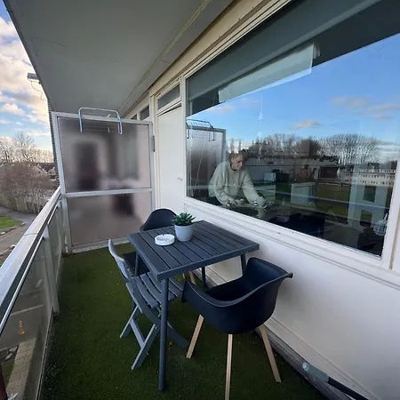 Ohana - à 1km De La Avec Parking Gratuit , Balcon,tennis Et Parc Enfant * De Haan