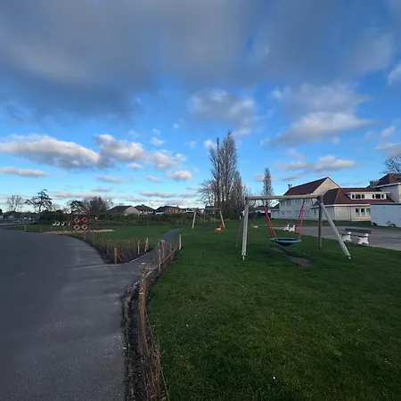 Apartamento Ohana - à 1km De La Avec Parking Gratuit , Balcon,tennis Et Parc Enfant De Haan